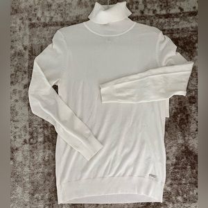 White turtle neck